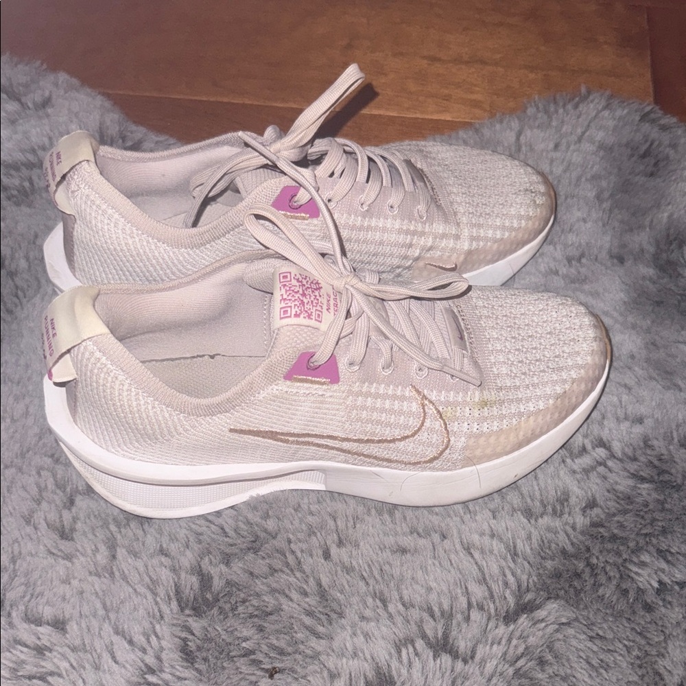 Nike Women's Beige and Pink Sneakers